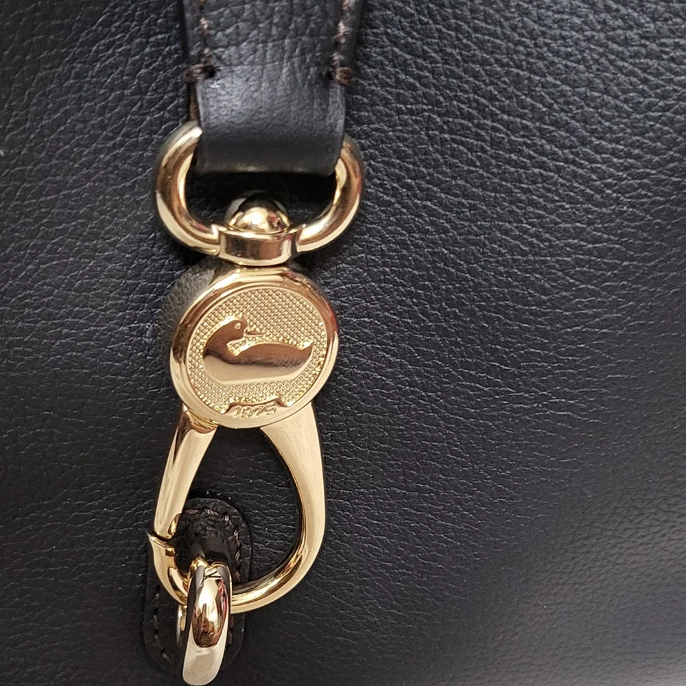 Dooney and Bourke Shoulder Bag_8